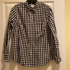 Classic Black and white button down shirt